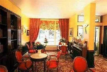 Petit Madeleine Hotel Paris 3*,